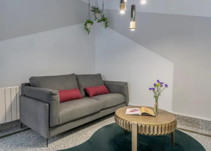 Gabriel Y Galan 호텔 *