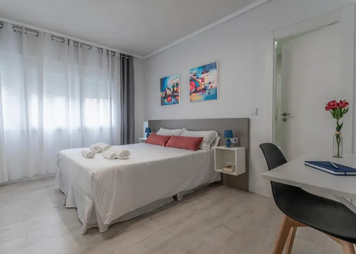 Gabriel Y Galan 호텔 *